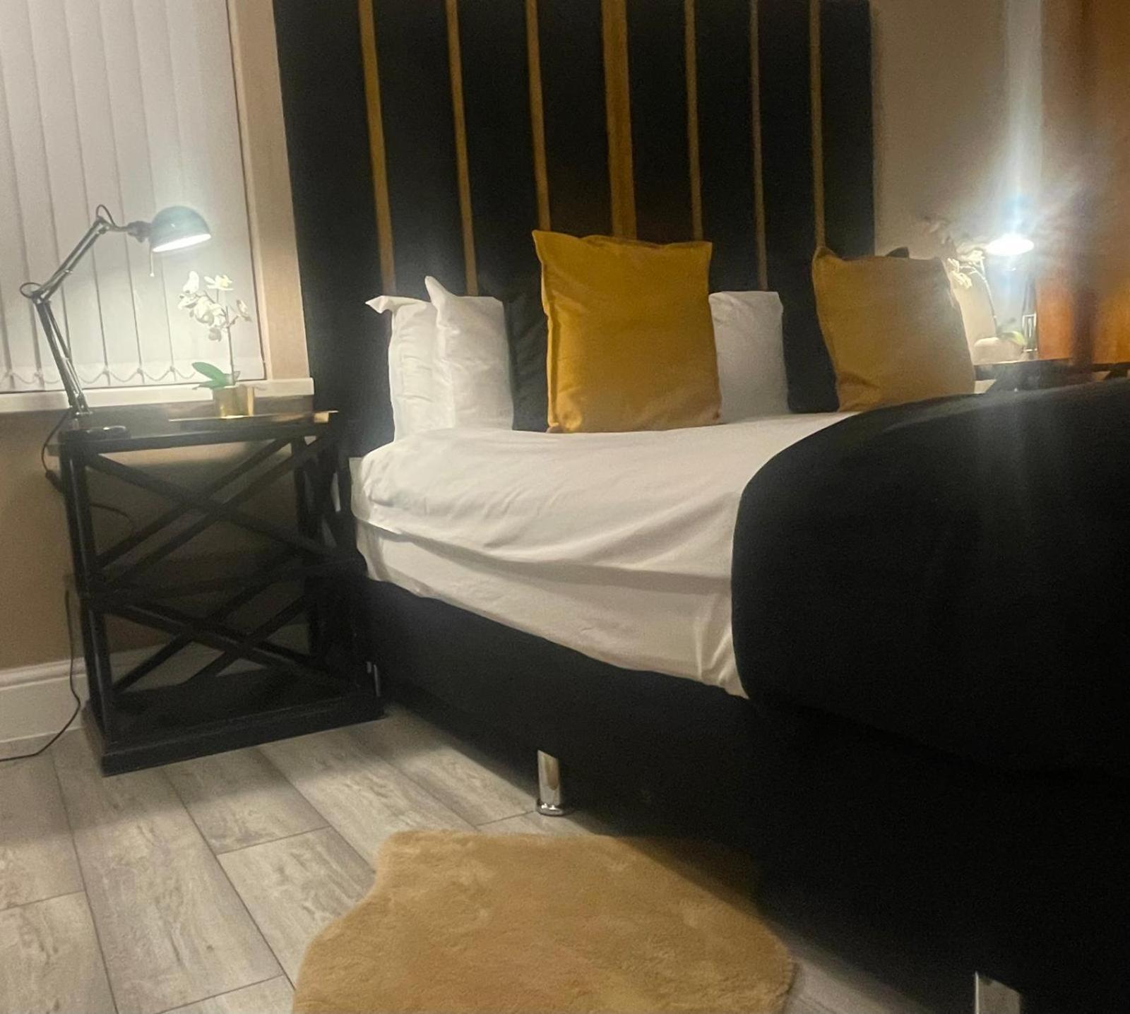 *Luxury 9Ine Lush Jacuzzi Apartment & Balcony* Birmingham Exterior photo